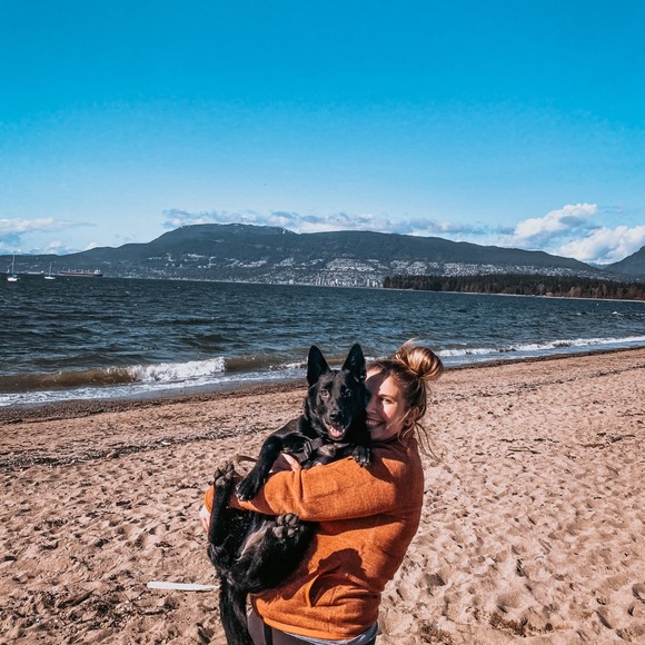 Meet your Posher, Brianna - Picture 1 of 1